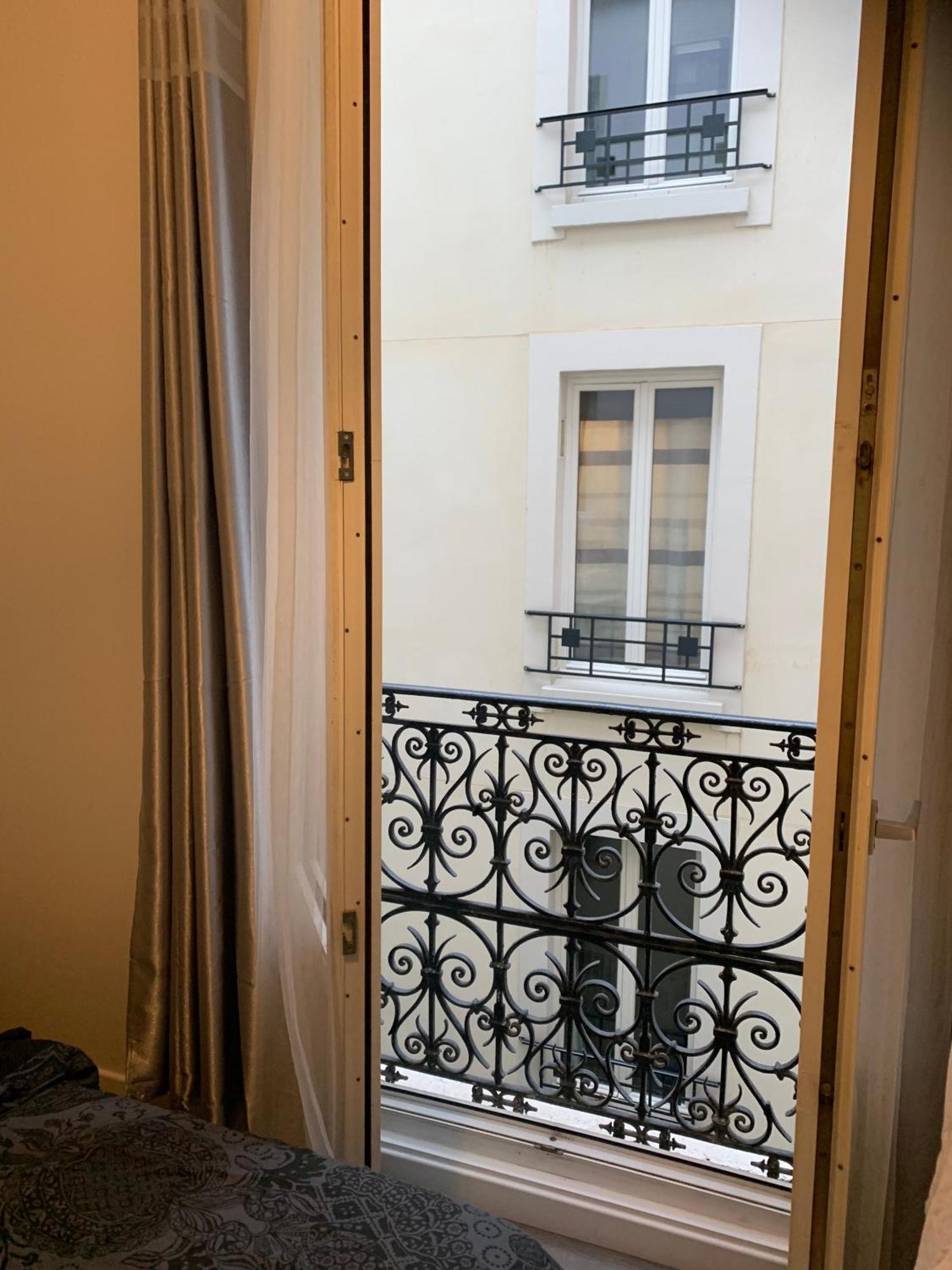 Chic Appartement 2 Bedrooms Phantheon Notre Dame Париж Екстериор снимка